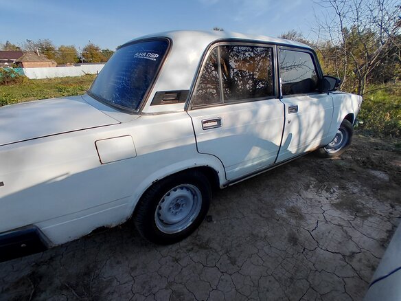 2001 Lada (ВАЗ) 2107, белый, 55000 рублей - вид 2
