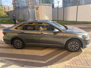 2018 Volkswagen Jetta 8-speed VII, серый, 1790000 рублей, вид 3