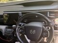 2017 Honda Stepwgn V Рестайлинг, белый, 1980000 рублей - вид 4