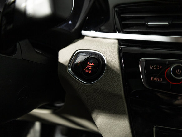 2018 BMW X1 28i xDrive II (F48), чёрный - вид 19