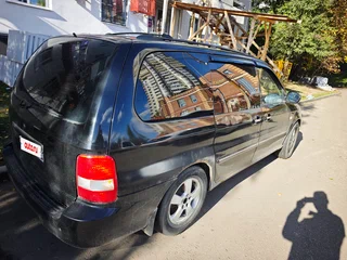 2005 Kia Carnival I Рестайлинг, чёрный, 550000 рублей, вид 5