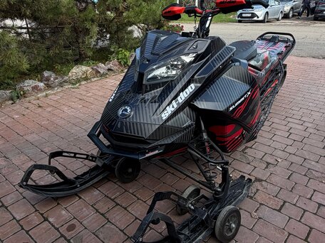 2021 BRP Summit X Expert 850 E-TEC Turbo R, чёрный, 1499100 рублей, вид 3