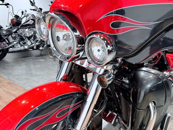 2011 Harley-Davidson CVO Limited, красный, 1599000 рублей - вид 22