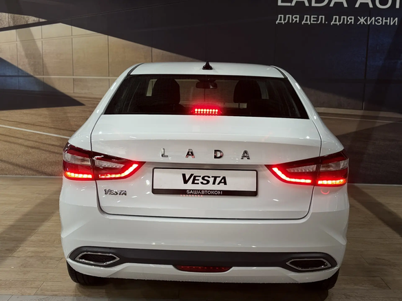 2026 Lada (ВАЗ) Vesta I Рестайлинг (NG), белый, 1685000 рублей - вид 2