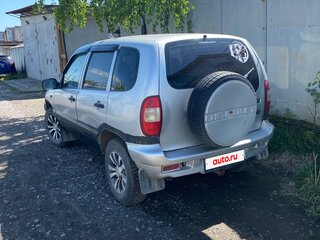 2003 Chevrolet Niva I, серебристый, 185000 рублей, вид 3