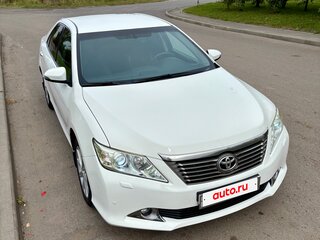 2012 Toyota Camry VII (XV50), белый, 1430000 рублей, вид 2