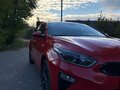 2018 Kia Ceed III, красный, 1560000 рублей - вид 2