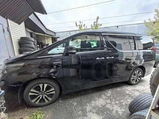 2019 Toyota Alphard III Рестайлинг, чёрный, 4490000 рублей, вид 4