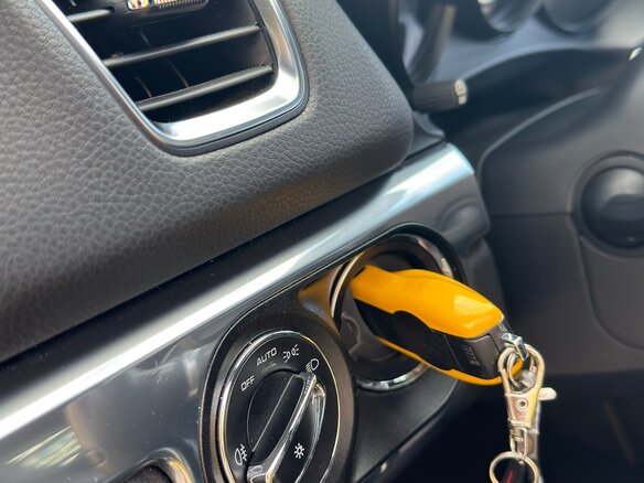 2014 Porsche Cayman II (981), жёлтый, 4900000 рублей - вид 10
