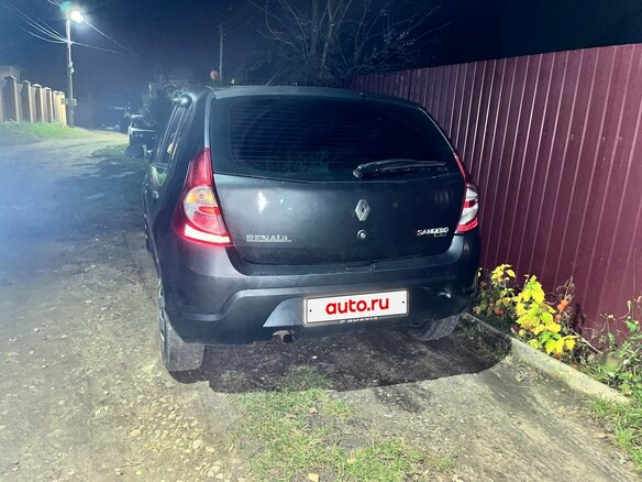 2010 Renault Sandero I, серый, 350000 рублей - вид 3