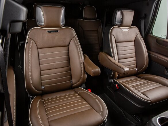 2026 GMC Yukon V Рестайлинг, чёрный, 19948000 рублей - вид 18