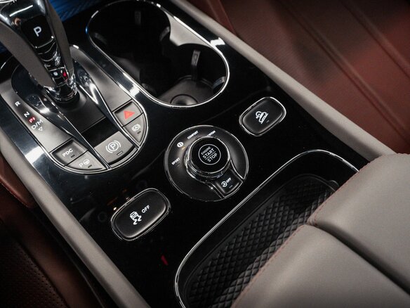 2022 Bentley Bentayga Speed I Рестайлинг, серый, 48760000 рублей - вид 30
