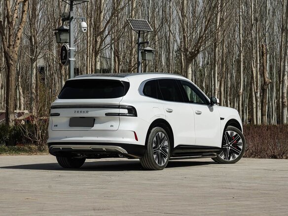 2026 Zeekr 8X 70 kWh, белый, 11290000 рублей - вид 1
