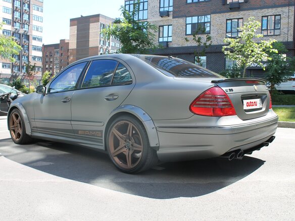 2003 Mercedes-Benz E-Класс AMG 55 AMG III (W211, S211), серебристый, 2100000 рублей - вид 6