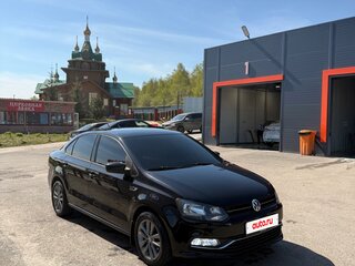 2011 Volkswagen Polo V, чёрный, 955000 рублей, вид 4