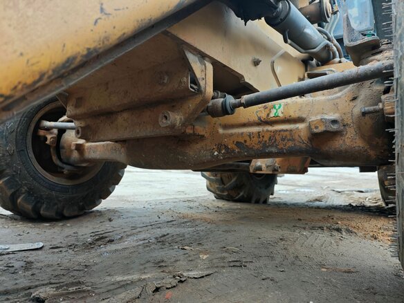 2011 Caterpillar 428, жёлтый, 4300000 рублей - вид 18