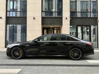 2025 Mercedes-Benz S-Класс AMG 63 e AMG Long IV (W223), чёрный, 28990000 рублей, вид 3