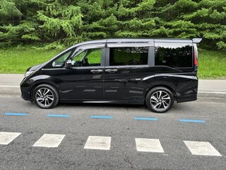 2017 Honda Stepwgn Spada V, чёрный, 1630000 рублей, вид 4