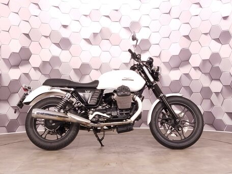 2013 Moto Guzzi V 7, белый, 489000 рублей, вид 3