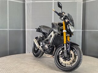 2014 Yamaha MT-09 (FZ-09), фиолетовый, 599000 рублей, вид 2