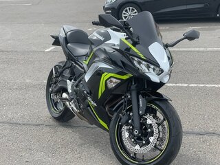 2021 Kawasaki Ninja 650, чёрный, 1030000 рублей, вид 1