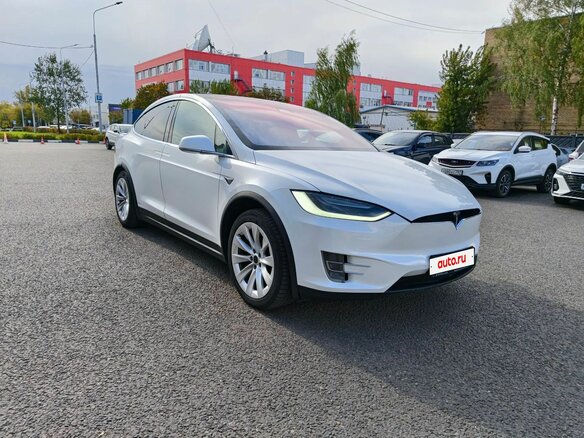 2017 Tesla Model X 75D I, белый, 3200000 рублей - вид 4