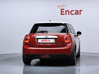 2015 Mini Hatch Cooper D III (F55/F56), красный, 980002 рублей, вид 4