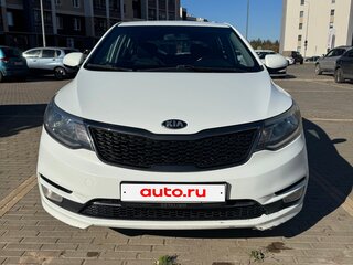 2016 Kia Rio III Рестайлинг, белый, 1150000 рублей, вид 1