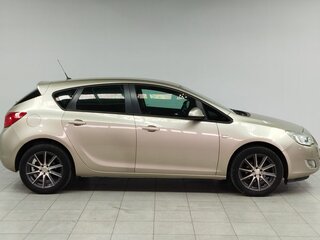 2011 Opel Astra J, бежевый, 800000 рублей, вид 4