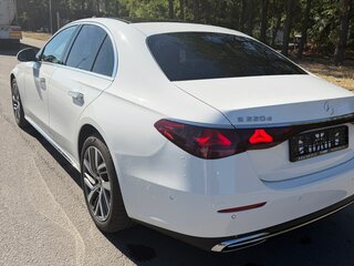 2025 Mercedes-Benz E-Класс 220 d VI (W214, S214), белый, 7650000 рублей, вид 4