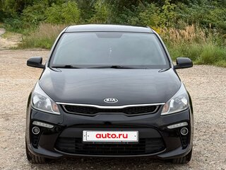 2019 Kia Rio IV, чёрный, 1490000 рублей, вид 3