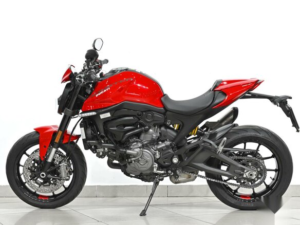 2022 Ducati Monster 937, красный, 869000 рублей - вид 3