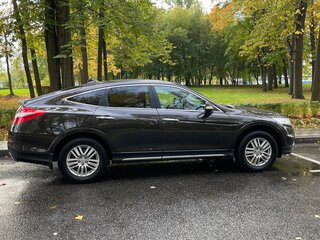 2014 Honda Crosstour I Рестайлинг, коричневый, 1660000 рублей, вид 4