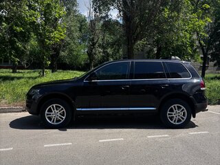 2008 Volkswagen Touareg I Рестайлинг, чёрный, 1250000 рублей, вид 5