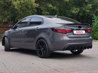 2013 Kia Rio 5-speed III, серый, 1150000 рублей, вид 4