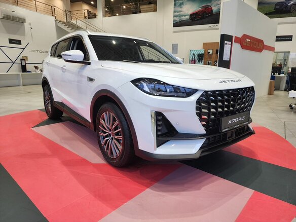 2026 Jetour X70+ I Рестайлинг, белый, 3399000 рублей