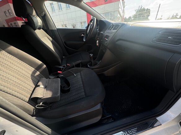 2018 Volkswagen Polo V Рестайлинг, белый, 930000 рублей - вид 12