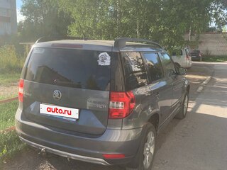 2014 Skoda Yeti I Рестайлинг, серый, 850000 рублей, вид 4