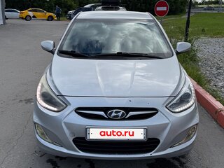 2013 Hyundai Solaris I, серый, 620000 рублей, вид 1