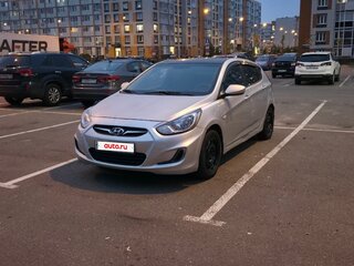 2011 Hyundai Solaris I, серебристый, 610000 рублей, вид 1