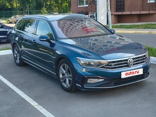 2019 Volkswagen Passat B8 Рестайлинг, синий, 1890000 рублей, вид 4