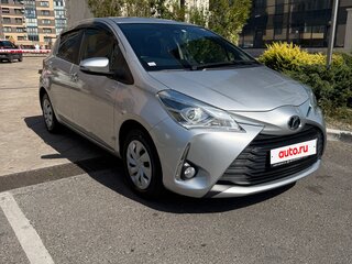 2019 Toyota Vitz III (XP130) Рестайлинг 2, серебристый, 1195000 рублей, вид 1