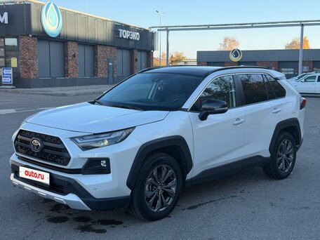 2025 Toyota RAV4 V (XA50), белый, 3800000 рублей, вид 1