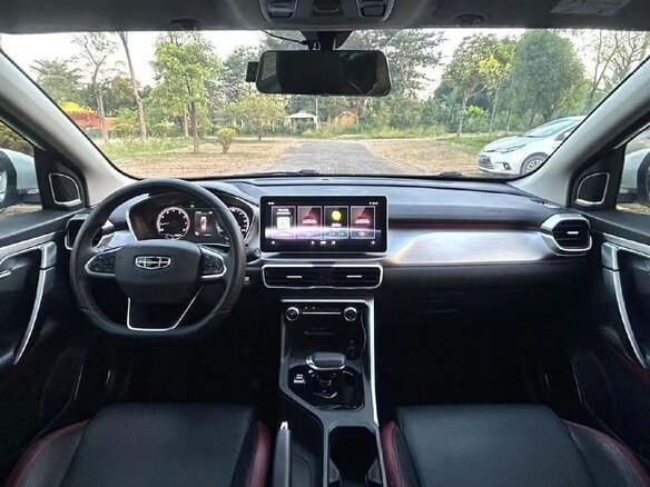 2022 Geely Binyue I Рестайлинг, белый, 1350000 рублей - вид 4