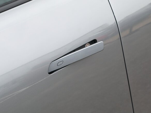 2026 Toyota bZ3X 58.3 kWh, серебристый, 3013000 рублей - вид 12