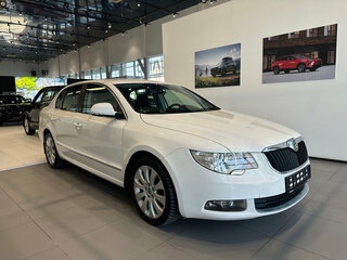 2011 Skoda Superb DSG II, белый, 890000 рублей, вид 3