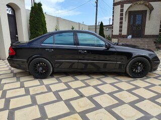 2007 Mercedes-Benz E-Класс 350 III (W211, S211) Рестайлинг, чёрный, 1000000 рублей, вид 3