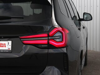 2021 BMW X3 25i xDrive III (G01) Рестайлинг, чёрный, 4899000 рублей, вид 5