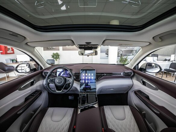 2025 Bestune T90 I, серебристый, 3131000 рублей - вид 18