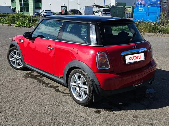 2007 Mini Hatch Cooper II (R56), красный, 500000 рублей - вид 5